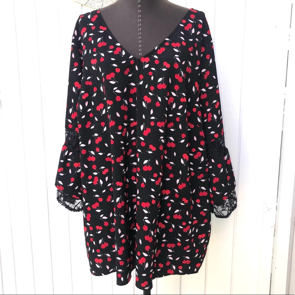 Lane Bryant tunic top cherry print lace inset 3/4 sleeve women’s 22/24 curvy